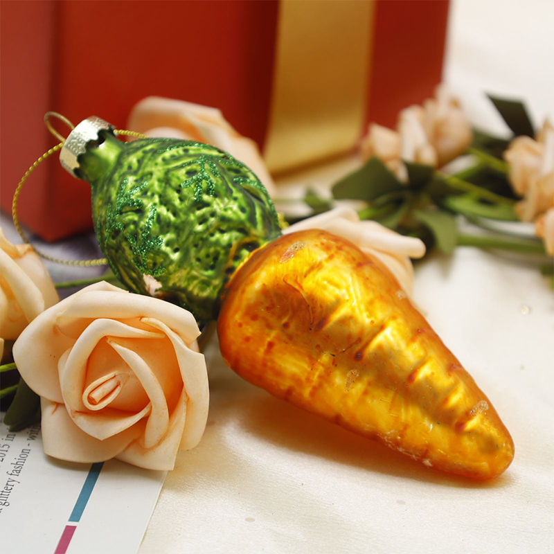 Hugis Gulay na Christmas Glass Hanging Ornaments