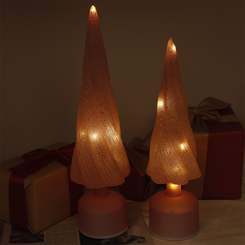10×33 cm at 10×38 cm Mga Sukat ng Festive Rotatable Glass Christmas Tree na may LED Lights